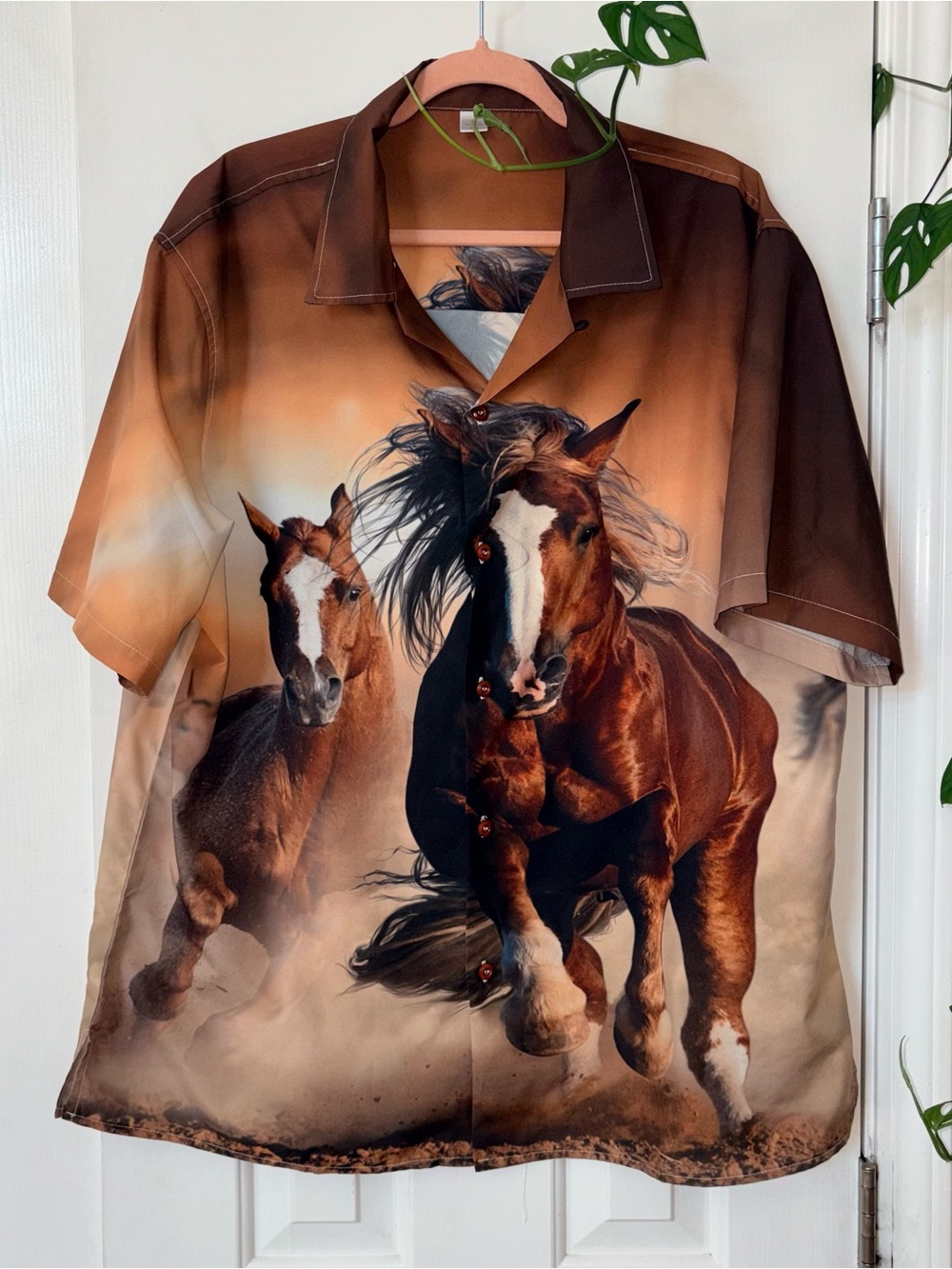 Brown Horse Print Short-Sleeve Men's buttons down Shirt Sz XL